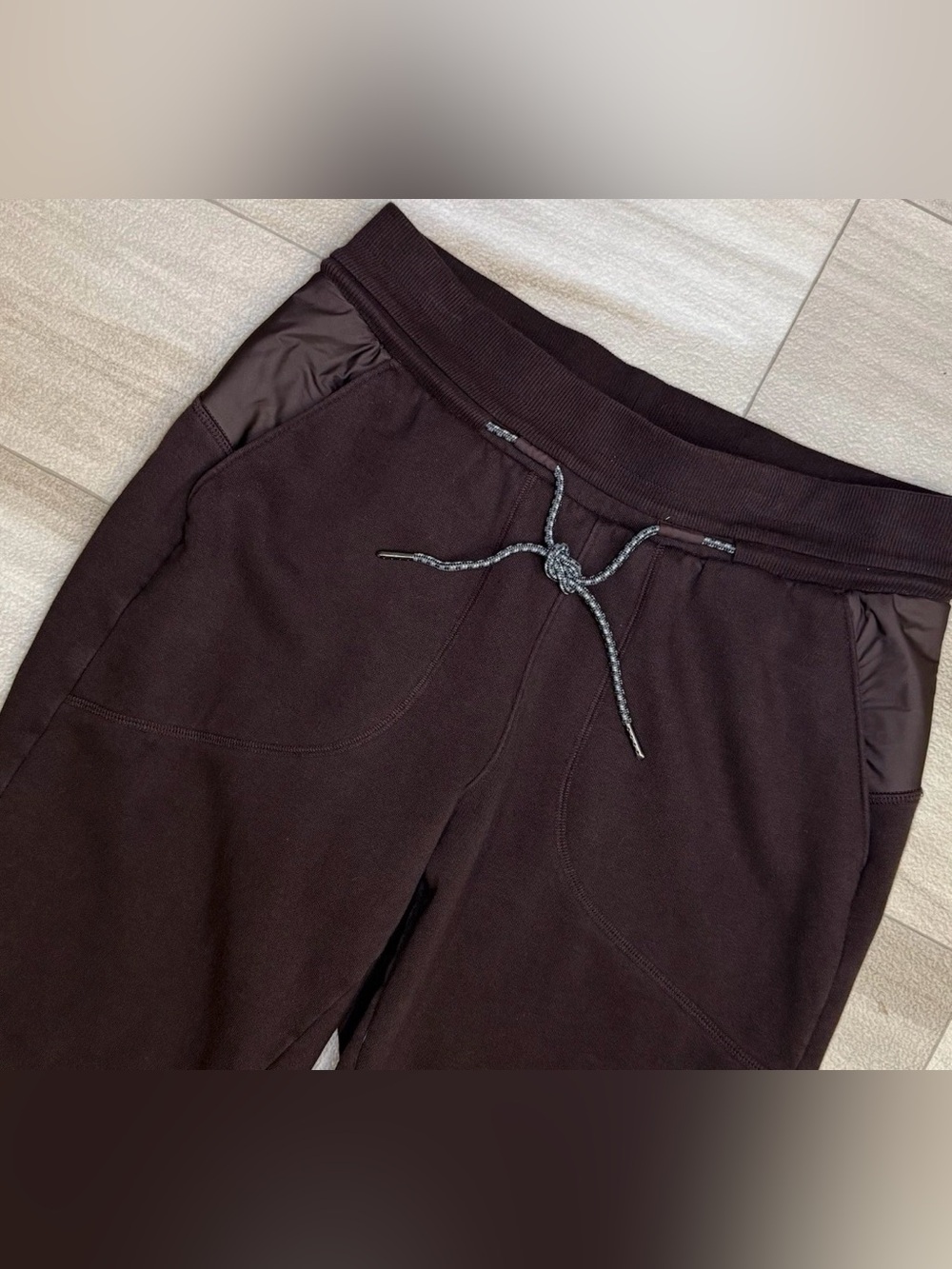 Women's Columbia Joggers with Drawstring Waist Pockets Size M Fleece 29x26.5 - Picture 4 of 8